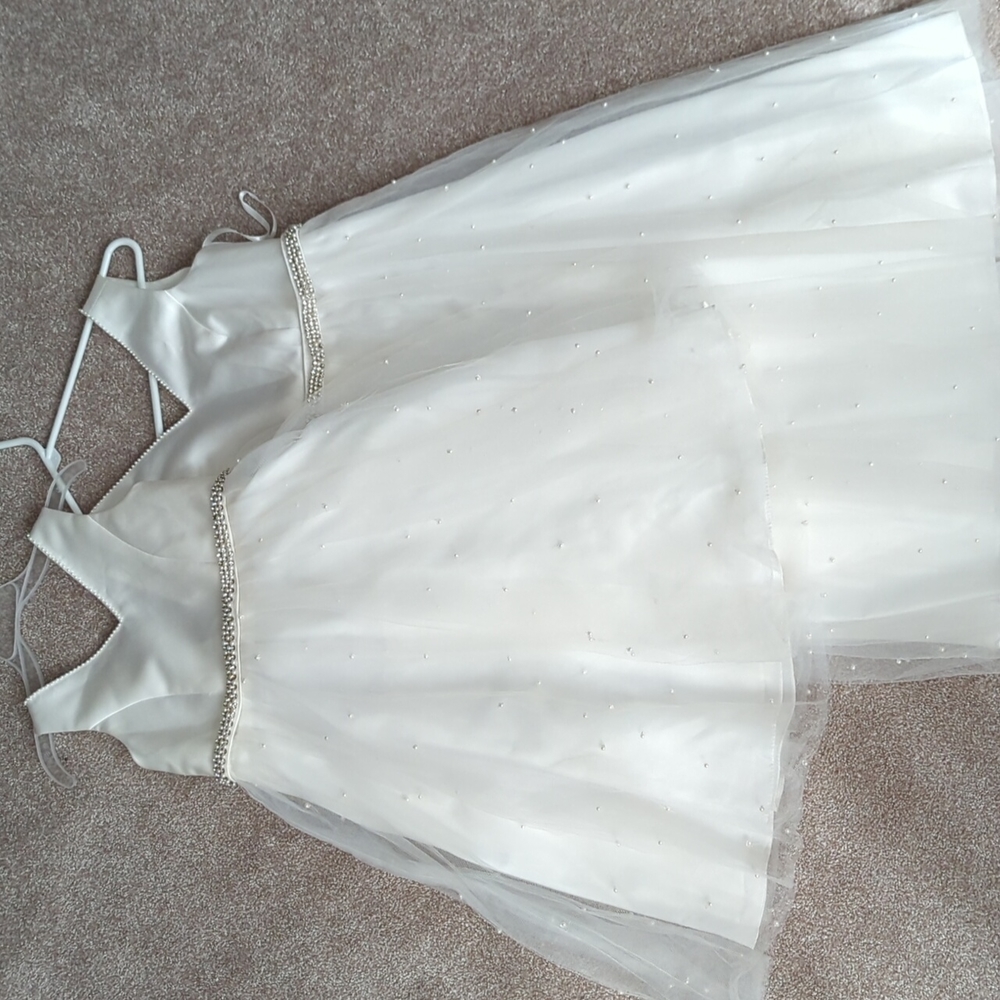 White David's bridal flower girl dresses